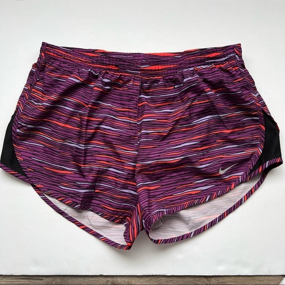Nike Women's Equilibrium Modern Tempo Shorts Purple size S - Picture 8 of 11